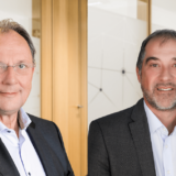 Thomas Stadlhofer übernimmt zukünftig die Aufgaben von Robert Pfarrwaller (links) und Hans-Peter Ranftl (rechts). (Fotos: Rexel Austria)